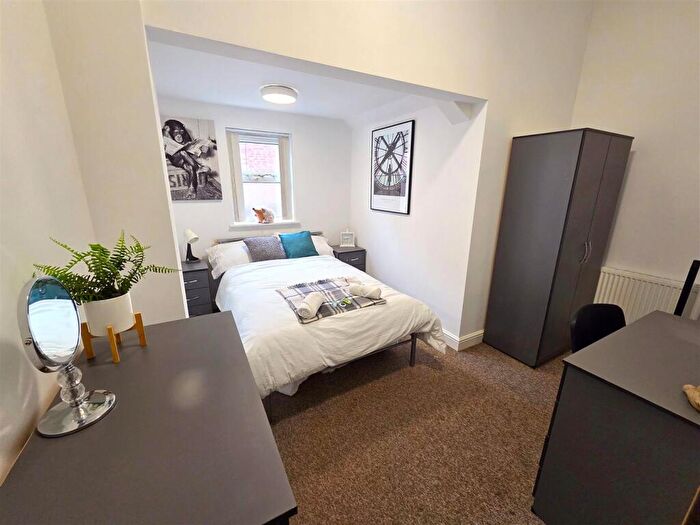 3 Bedroom Flat To Rent In Noel Street, Nottingham, NG7