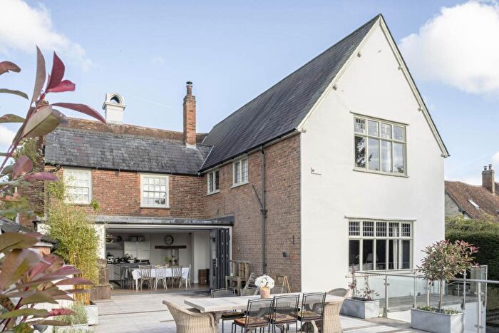 5 Bedroom House For Sale In High Street, Whitchurch, HP22