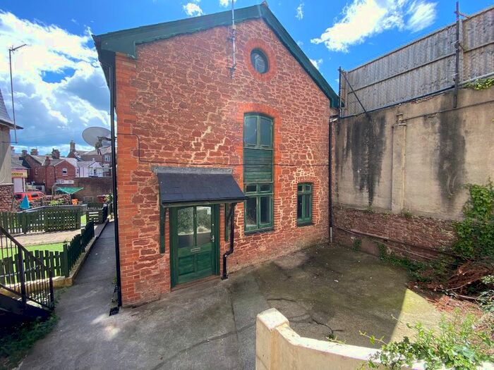 2 Bedroom End Of Terrace House To Rent In Coverdale Road, Paignton, TQ3