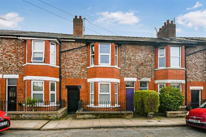 4 Bedroom Terraced House For Sale In South Bank Avenue, Off Bishopthorpe Road, YO23