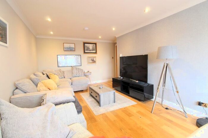 2 Bedroom Flat To Rent In Gordon Street, Top Floor, AB11