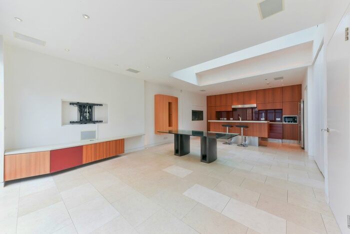 2 Bedroom Detached House To Rent In Kingston Road, London, SW19