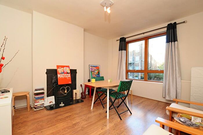 2 Bedroom Flat To Rent In Brandon Street, Walworth, London, SE17