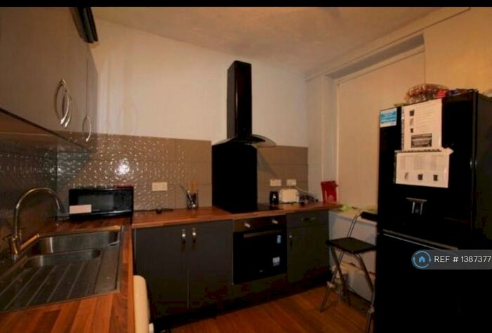 4 Bedroom Terraced House To Rent In Brook Street, Treforest, CF37