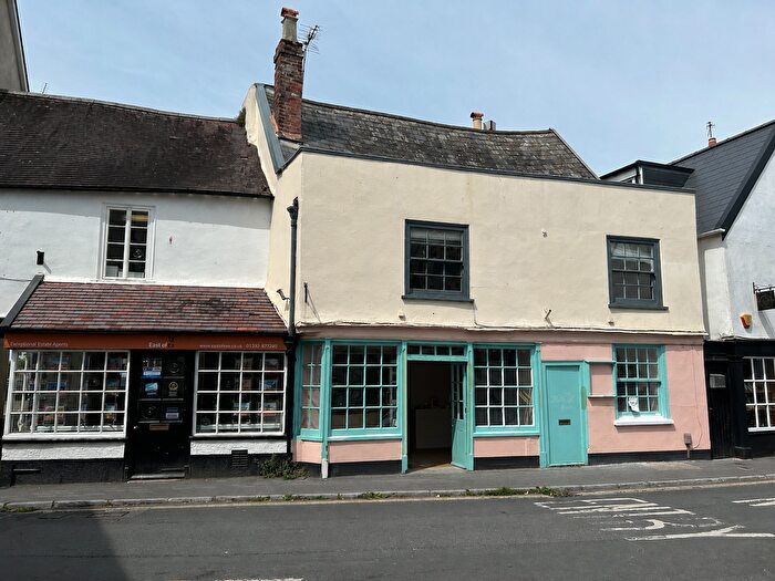 2 Bedroom Maisonette To Rent In Fore Street, Topsham, EX3