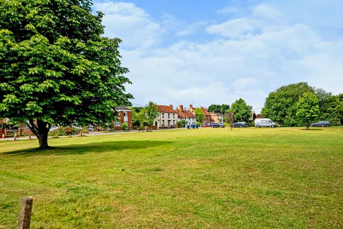 2 Bedroom Cottage For Sale In The Common, Stokenchurch, High Wycombe, HP14