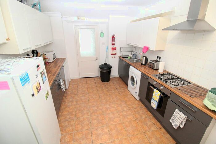 5 Bedroom Terraced House To Rent In Lawn Terrace, Treforest, Pontypridd, CF37