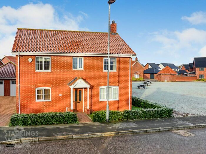 4 Bedroom Detached House To Rent In Mentmore Way, Poringland, Norwich, NR14