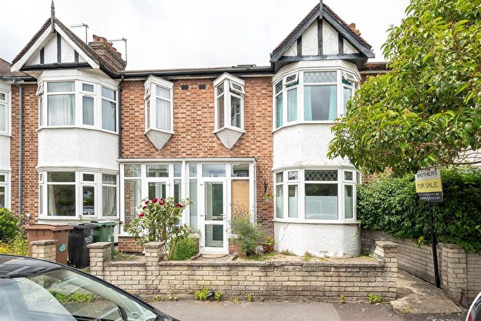 4 Bedroom Terraced House For Sale In Richmond Avenue, Chingford, E4