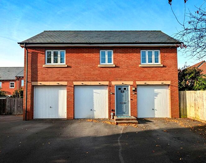 2 Bedroom Detached House For Sale In Hickory Lane, Almondsbury, Bristol, South Gloucestershire, BS32