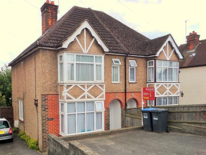 2 Bedroom Flat To Rent In Ashenground Road, Haywards Heath, RH16