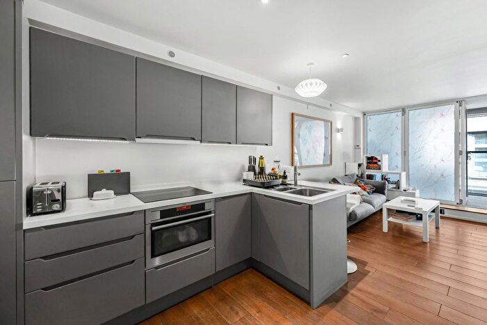 1 Bedroom Flat For Sale In Bruges Place, Camden, London, NW1