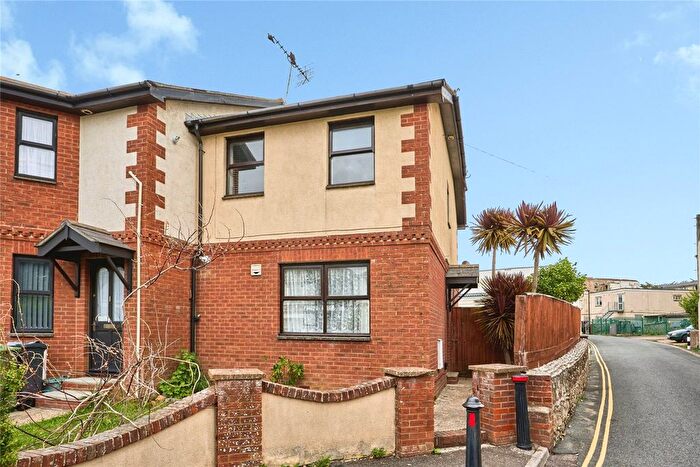 3 Bedroom End Of Terrace House For Sale In Avenue Road, Sandown, Isle Of Wight, PO36