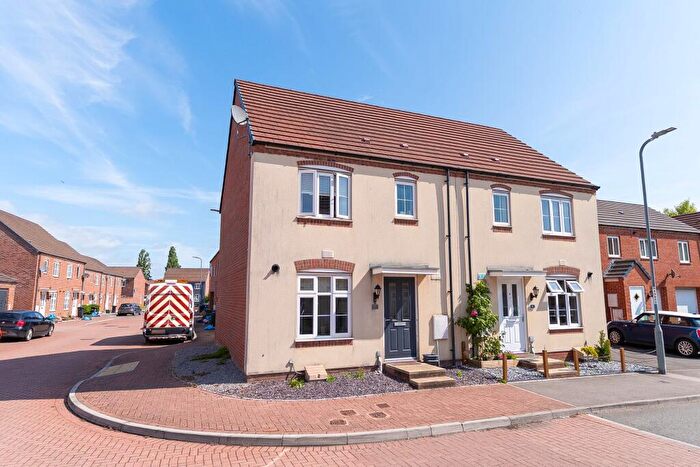 3 Bedroom Semi-Detached House For Sale In Lysaght Way, Newport, NP19