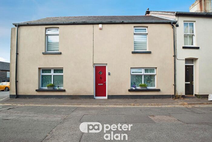 4 Bedroom End Of Terrace House For Sale In Queen Street, Blaenavon, Pontypool, NP4