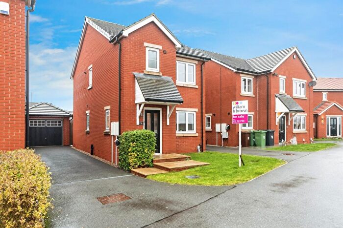 3 Bedroom Detached House For Sale In Daisy Hill Close, Morley, Leeds, LS27