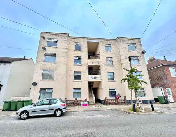 2 Bedroom Flat To Rent In Winstanley Road, Portsmouth, PO2