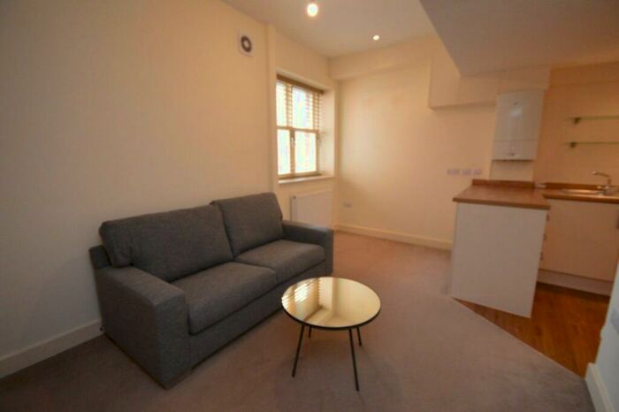1 Bedroom Flat To Rent In Okus Road, Old Town, SN1