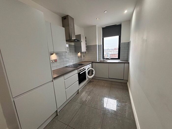 2 Bedroom Flat To Rent In Knights House, The Parade, Sutton Coldfield, B72