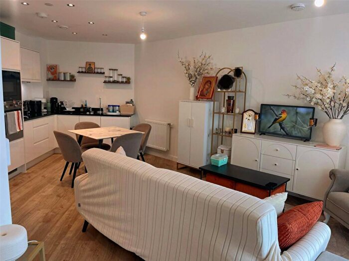 1 Bedroom Flat To Rent In Baronet House, London, NW10