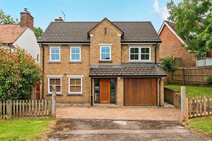 4 Bedroom Detached House For Sale In Nethern Court Road, Caterham, CR3