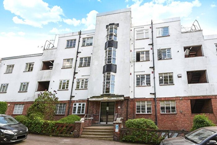 2 Bedroom Apartment For Sale In The Woodlands, London, SE19