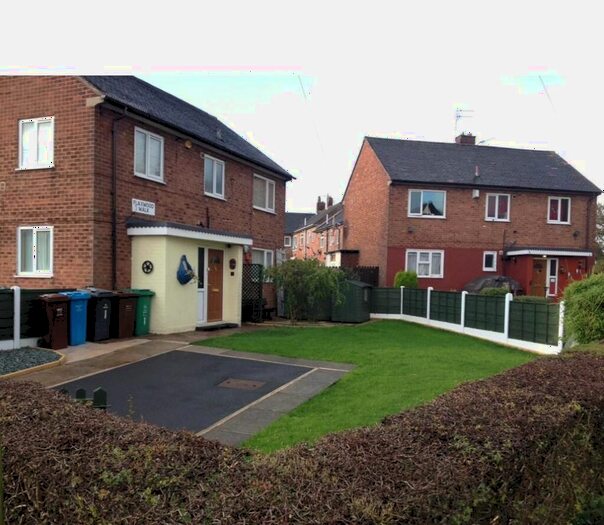 2 Bedroom Apartment To Rent In Flaxwood Walk, Manchester, M22