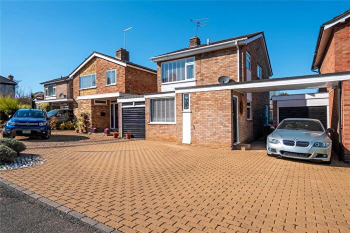 3 Bedroom Detached House For Sale In Vicarage Street, Woburn Sands, MK17