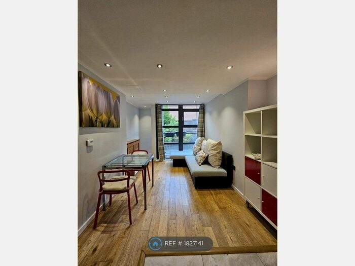 1 Bedroom Flat To Rent In Knight House, London, SW15