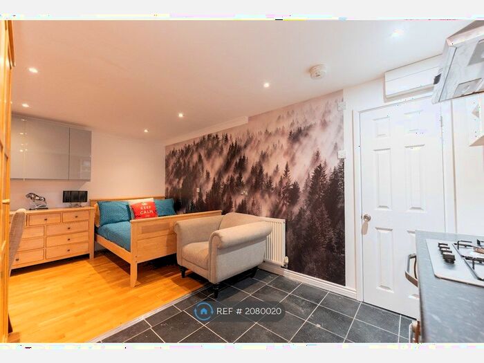 Studio To Rent In Chieftain Way, Cambridge, CB4