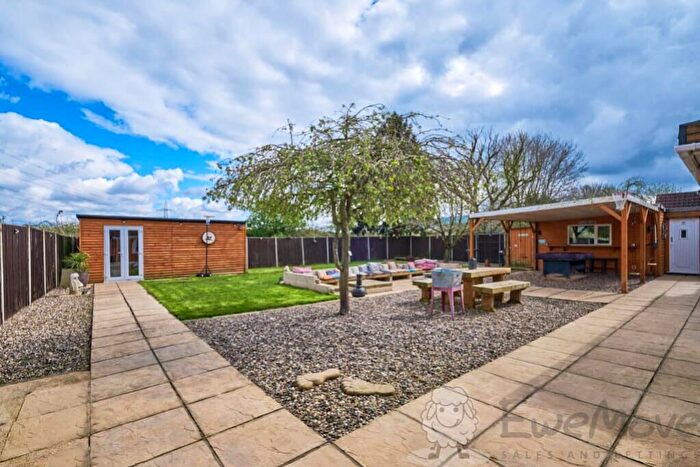 3 Bedroom Detached Bungalow For Sale In Willow Drive, Setchey, King's Lynn, Norfolk, PE33