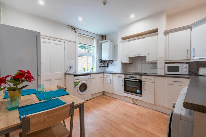 4 Bedroom Terraced House To Rent In West Parade, Lincoln, LN1