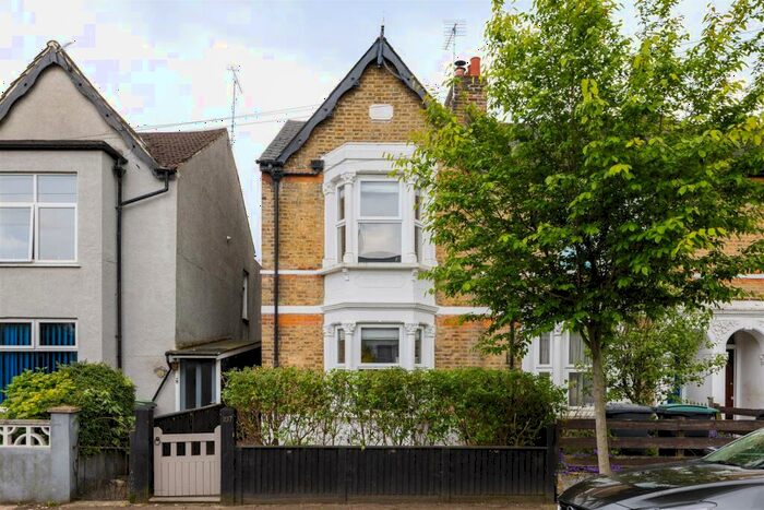 2 Bedroom House To Rent In Seaford Road, London, N15
