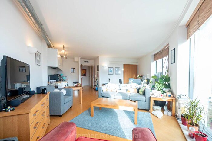 2 Bedroom Apartment To Rent In The Green Building, New Wakefield Street, Manchester, M1