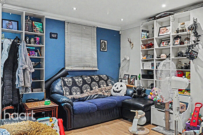 1 Bedroom Apartment For Sale In Orchard Street, Maidstone, ME15