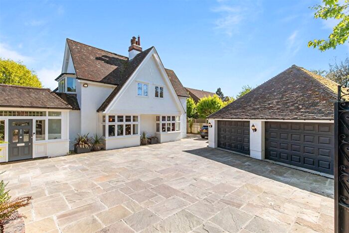 6 Bedroom Detached House For Sale In The Gables, Tongdean Road, Hove, BN3