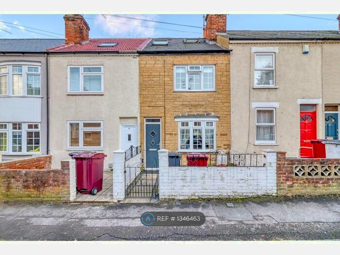 3 Bedroom Terraced House To Rent In Blenheim Gardens, Reading, RG1