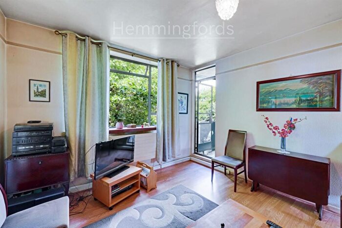 1 Bedroom Apartment For Sale In Sadler House, Rosebery Avenue, EC1R