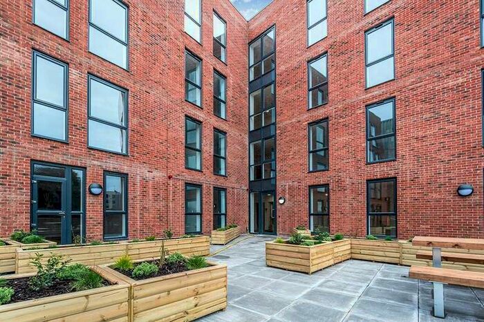 2 Bedroom Flat To Rent In Trafford Street, Chester, CH1