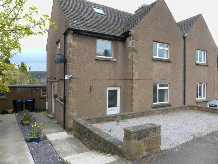 4 Bedroom Property To Rent In Grove Place, Youlgrave, Bakewell DE45