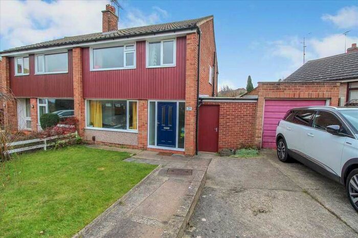 3 Bedroom Semi-Detached House To Rent In Wolds Drive, Keyworth, Nottingham, NG12