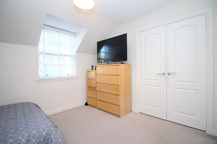 2 Bedroom Flat For Sale In Main Street, Kirknewton, EH27