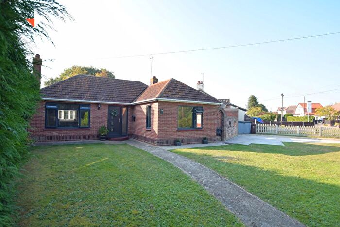 3 Bedroom Detached Bungalow For Sale In Sladburys Lane, Holland-on-Sea, CO15
