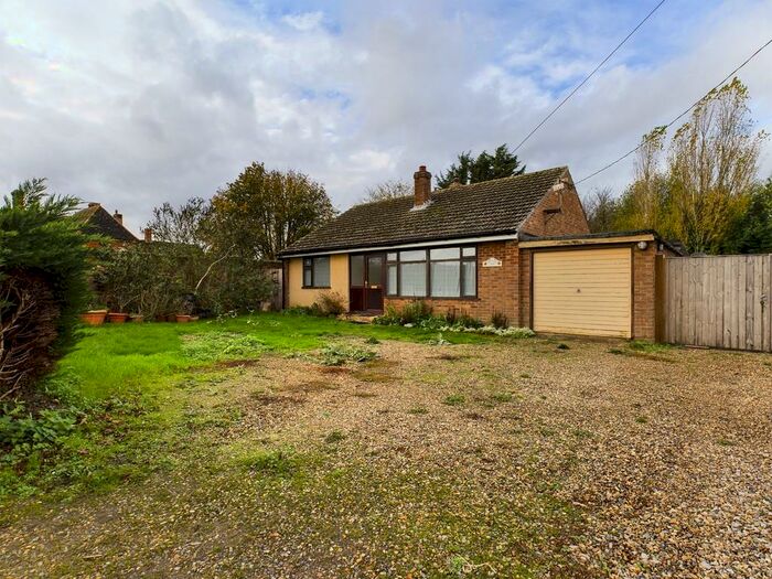 2 Bedroom Detached Bungalow For Sale In Old Bury Road, Stuston, IP21