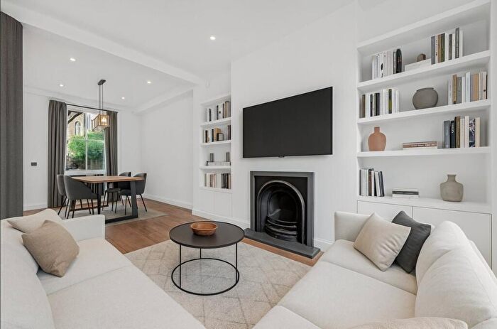 4 Bedroom Property To Rent In Gayton Road, Hampstead, NW3