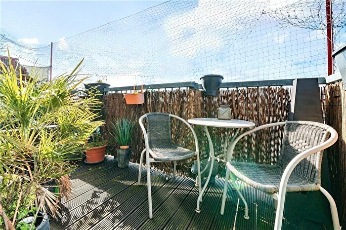 1 Bedroom Apartment For Sale In Sawyers Court, Sturlas Way, Waltham Cross, EN8