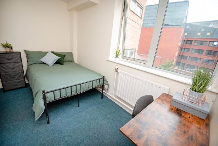 3 Bedroom Flat To Rent In -Royal House, Nottingham, NG1
