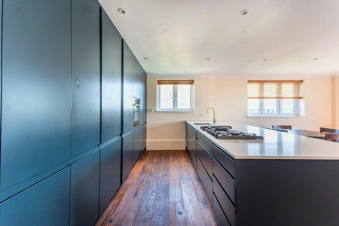 2 Bedroom Flat To Rent In Corney Reach Way, Chiswick, London, W4