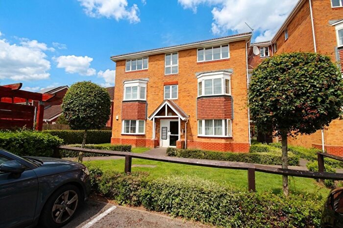 2 Bedroom Flat To Rent In Peter Candler Way, Kennington, TN24