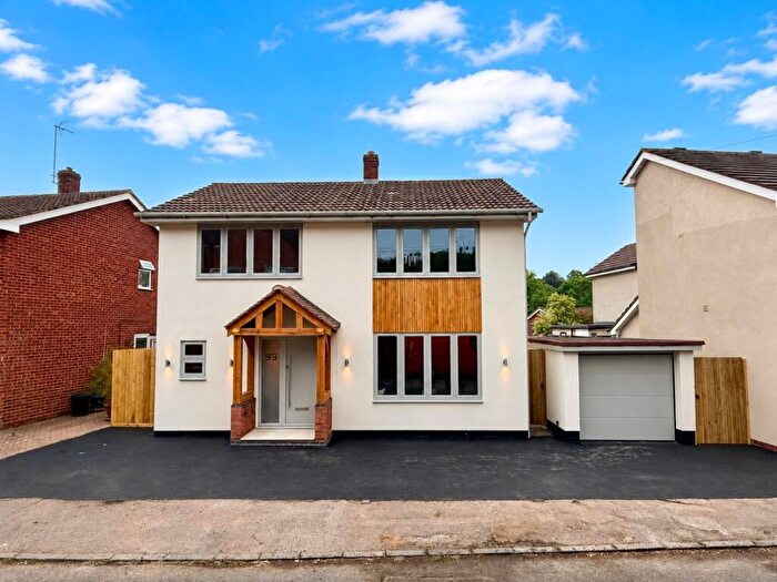 3 Bedroom Detached House For Sale In School Lane, Kenilworth - High Spec And No Chain, CV8